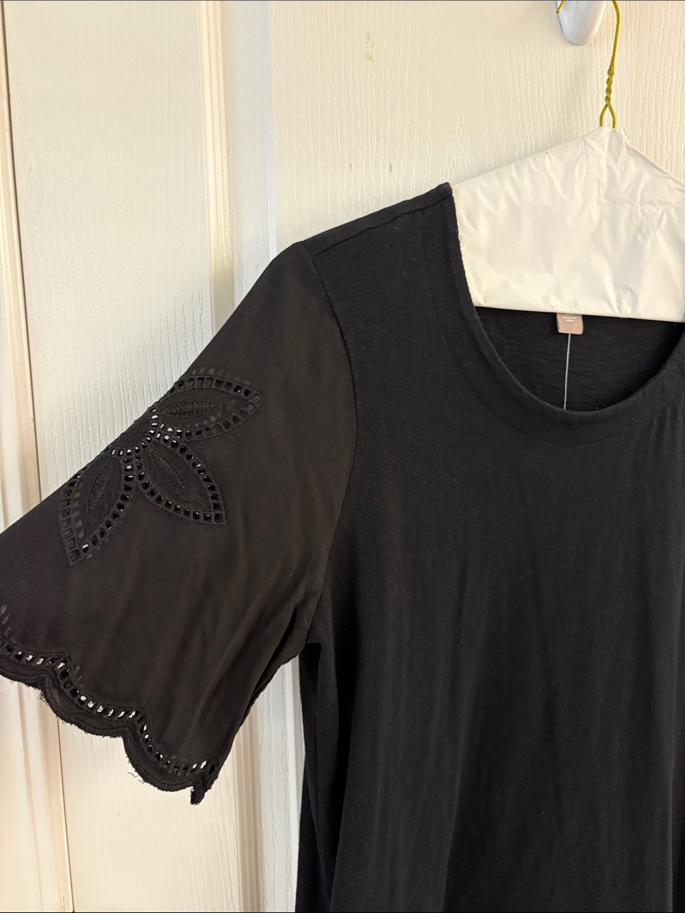 Chico's Black Short Sleeve Top with Eyelet Floral Sleeve
